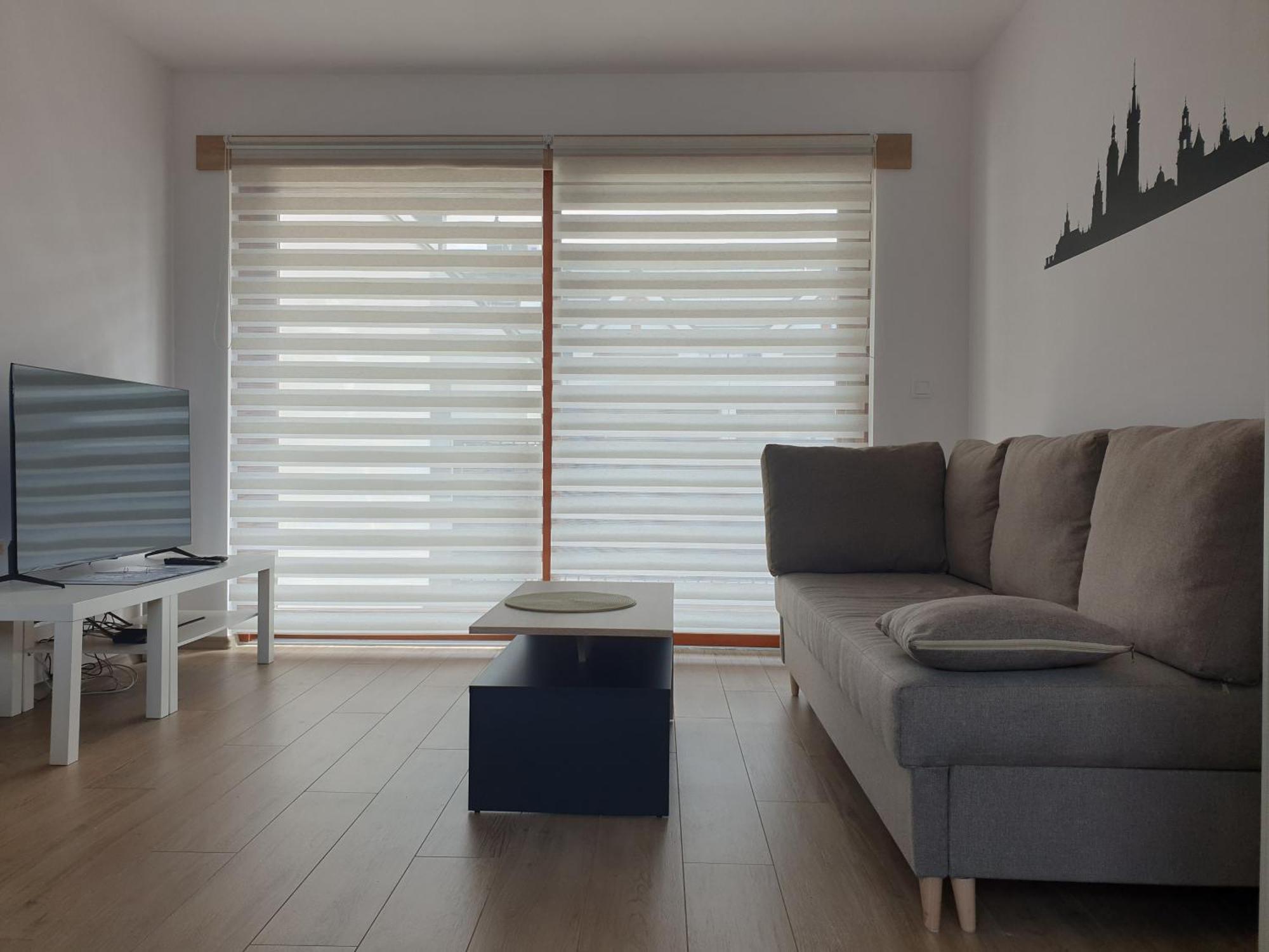 Near The Airport- Apartments Krakow Luaran gambar