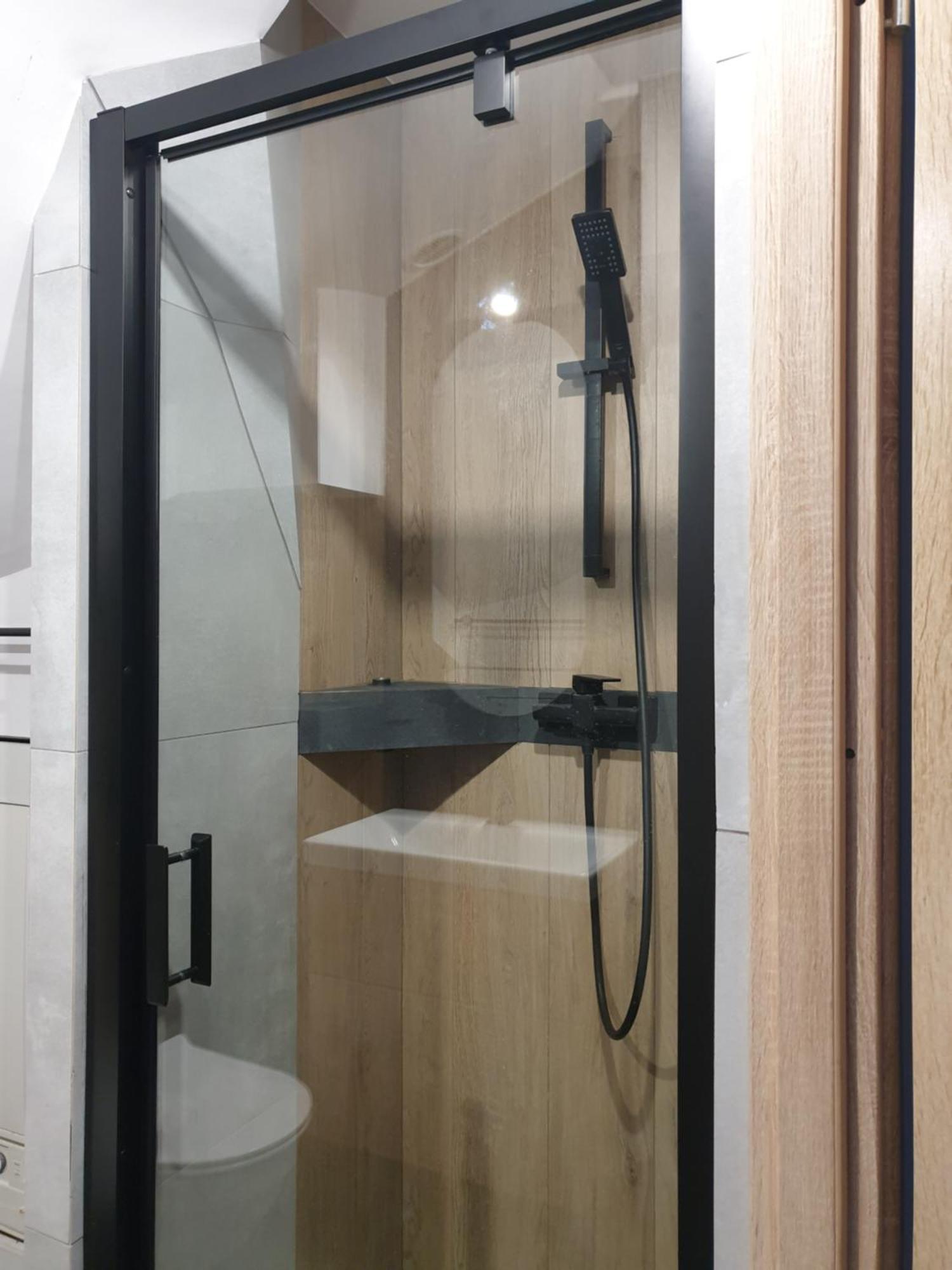 Near The Airport- Apartments Krakow Luaran gambar